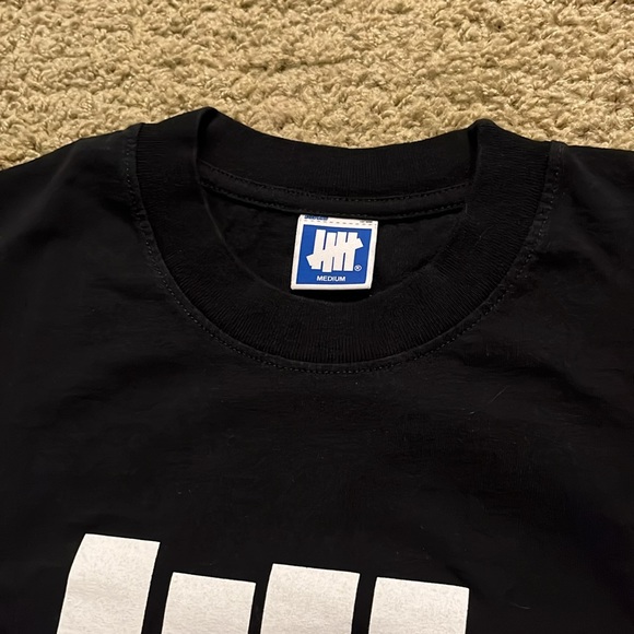 Undefeated Classic Sport Apparel Tee - Picture 3 of 3